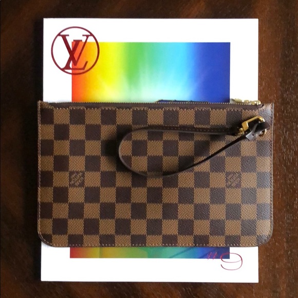 LOUIS VUITTON Ebene Wristlet/Clutch - Picture 2 of 8